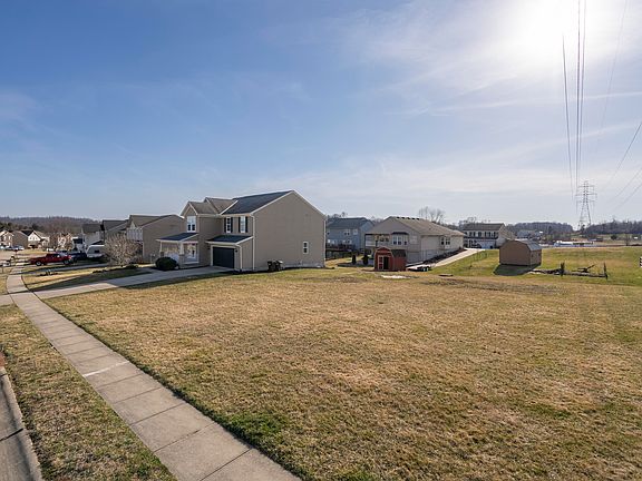 5th image of 8474 Beechwood Ct