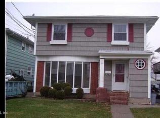 39 Thomas St, Staten Island, NY 10306