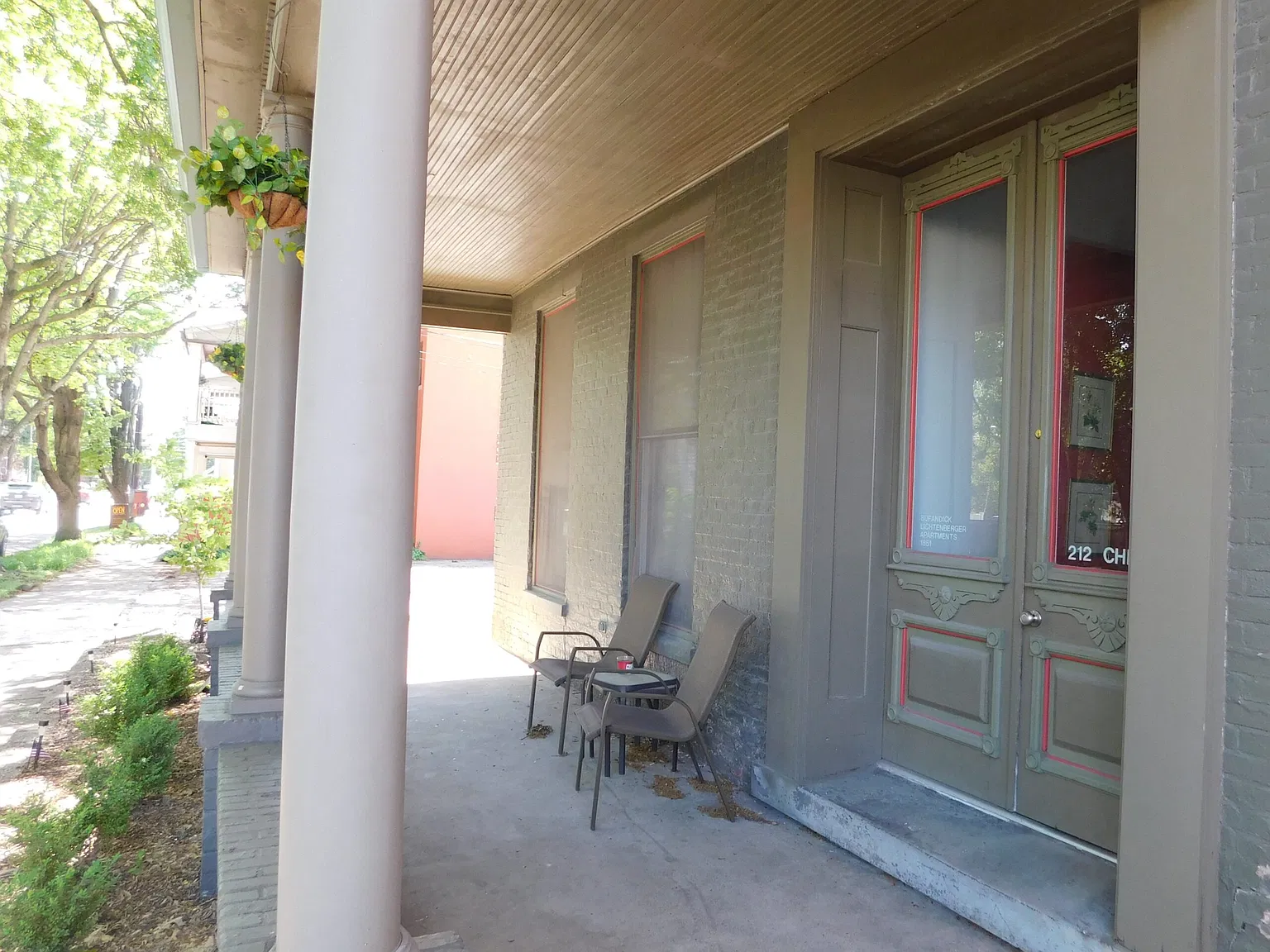 1 bed, 700 sqft, $995 — Photo 2