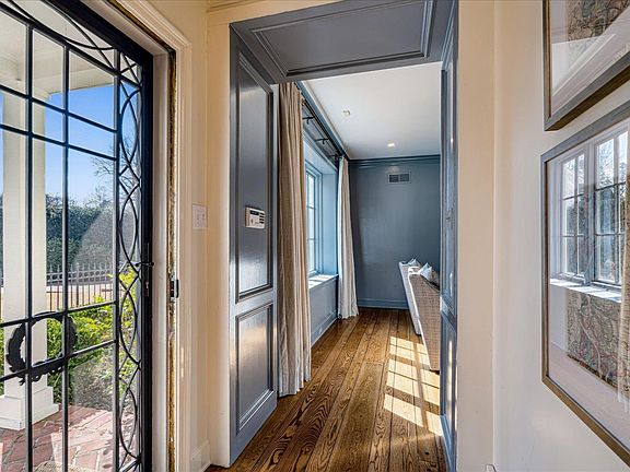 5th image of 4160 Tuckahoe Rd