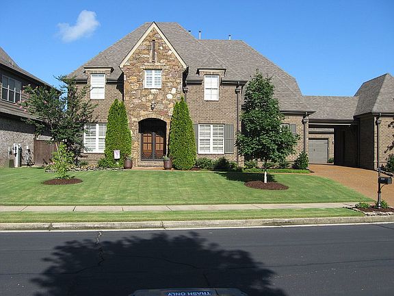 Exterior - Front