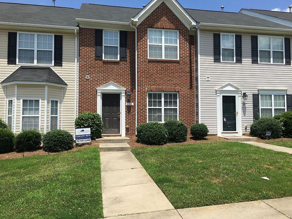 1st image of 105 Queensberry Ct