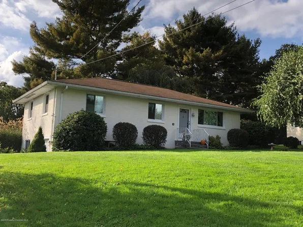 107 Bonnie Dr #L-4, Dalton, PA 18414