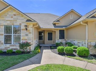 3802 Blackhawk Ln, College Station, TX 77845