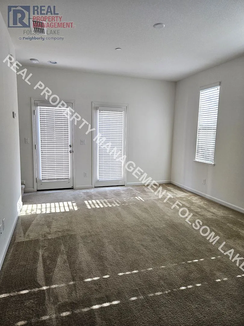 Coming Soon 3 bed 2.5 bath home in Folsom — Photo 3
