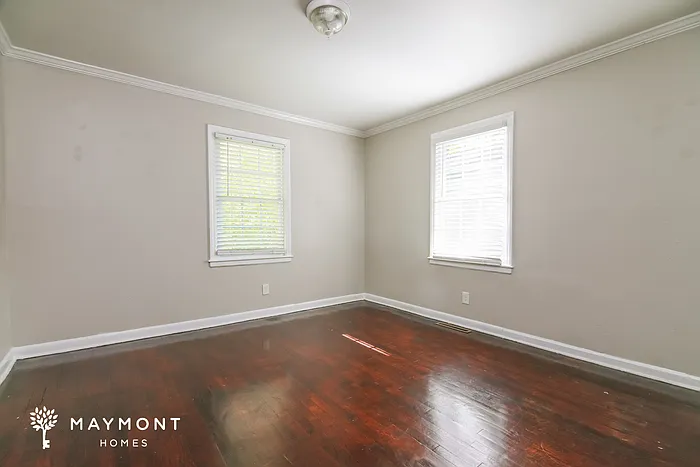 3 bed, 2.0 bath, 1911 sqft, $2,075 — Photo 4