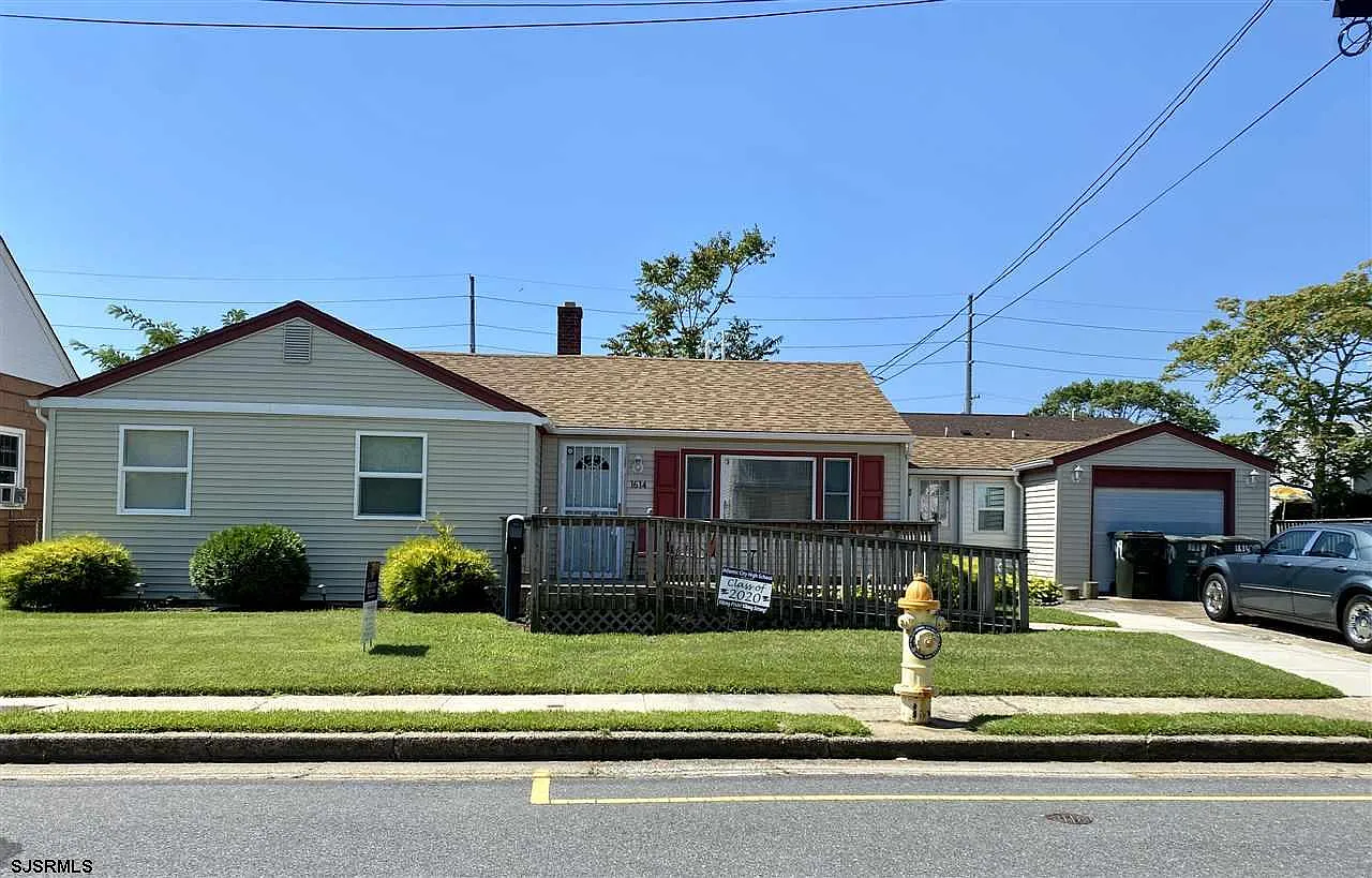 1614 Emerson Ave photo 1