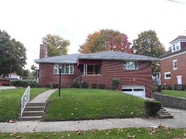 1st image of 374 Riverview Dr