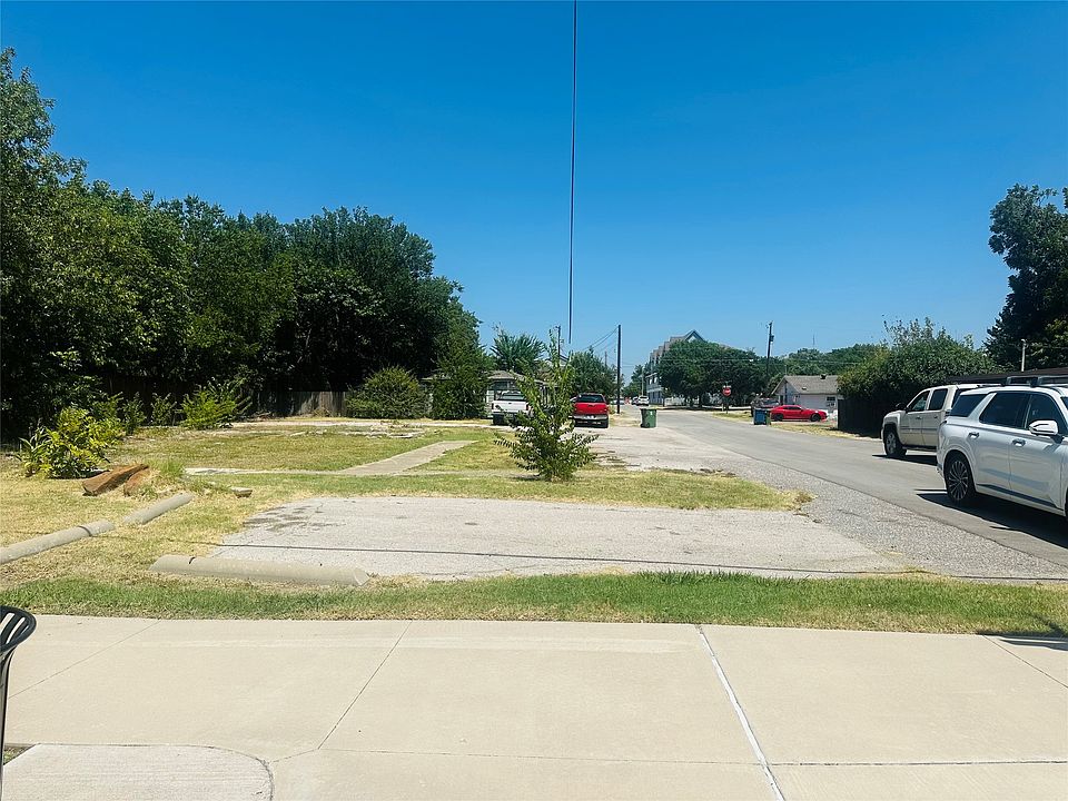2nd image of 231 E Main St