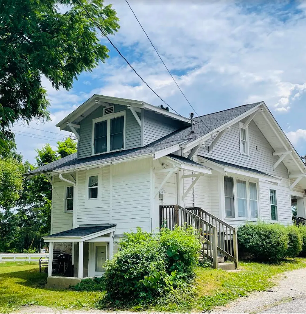 H08 - 2401 E 3rd — Photo 4