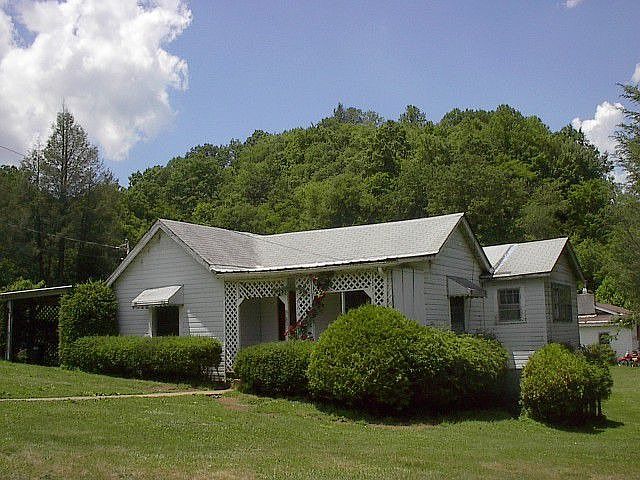 2nd image of 230 Winters St