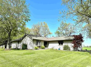 148 Rebecca Ln, Centralia, IL 62801