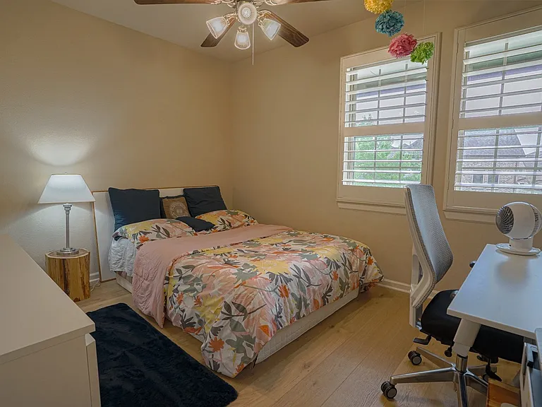 1209 Savoy Ln — Photo 10