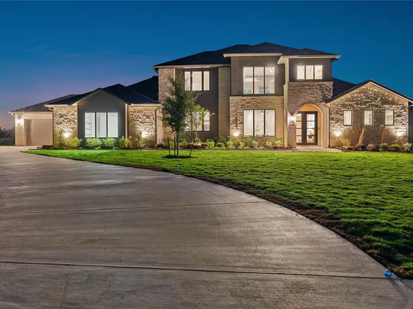 10255 Winnie Ct, Bryan, TX 77808