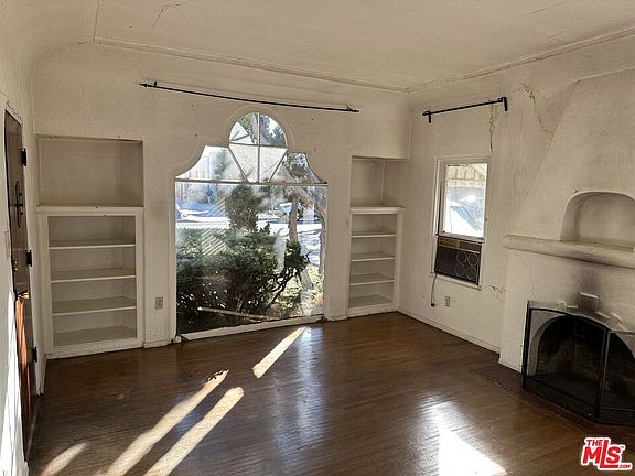 2nd image of 3231 Garden Ave