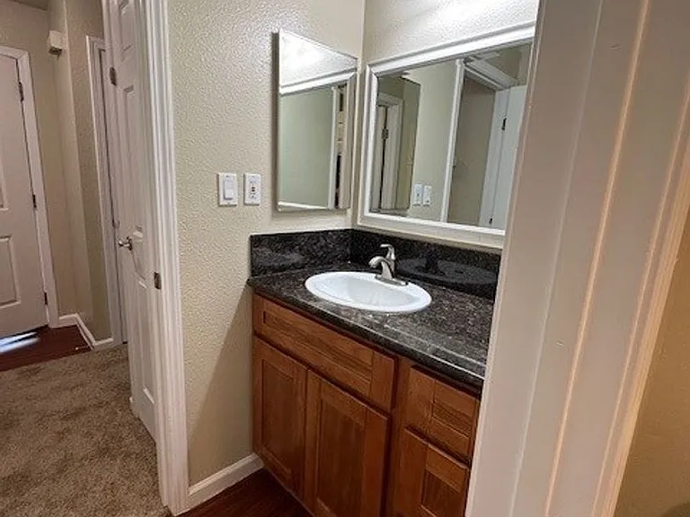 Carmel Woods Apartments — Photo 31