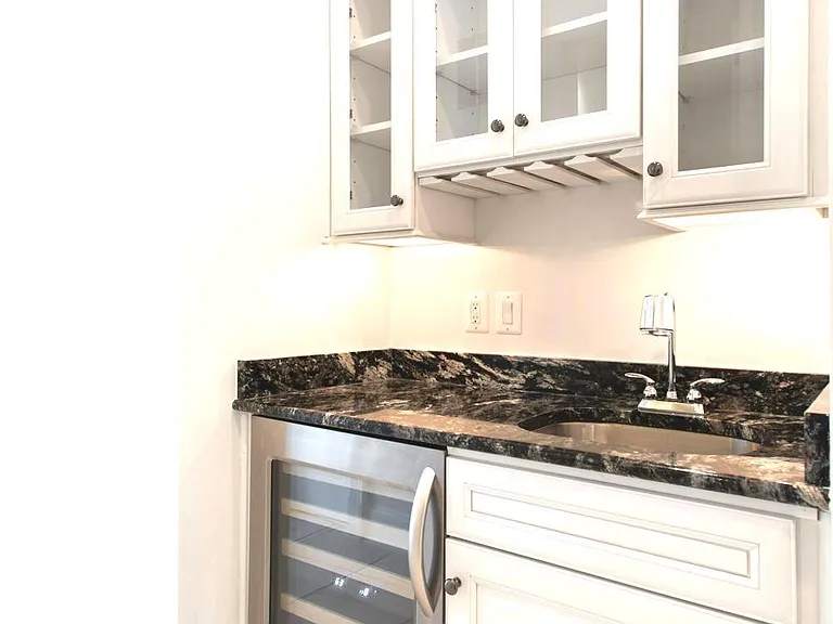 8319 Quarry Manor Ter — Photo 16