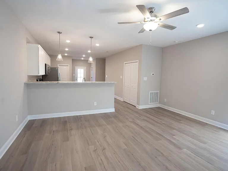 8862 Paradise Hill Way — Photo 7