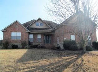 409 Whitcliff Dr, Cave Springs, AR 72718