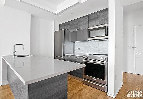 5th image of 172 Montague St APT 4A