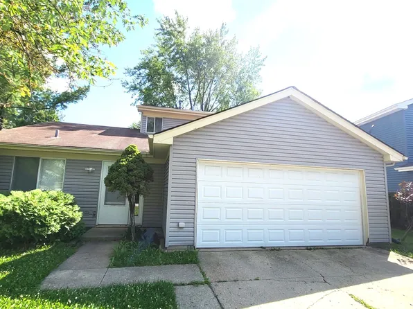 29W741 Galbreath Dr, Warrenville, IL 60555