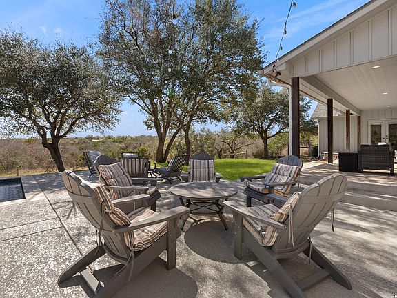 5th image of 711 Cypress Bend