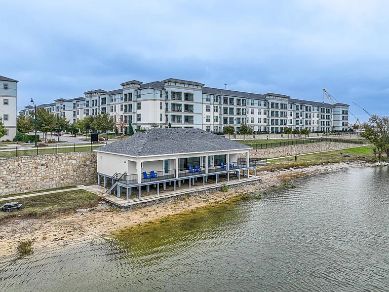 Reveal at Bayside — Photo 43