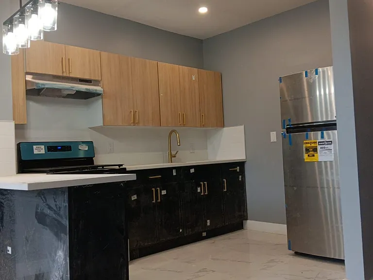 53 Carroll St #5 — Photo 6