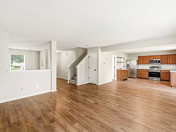 4th image of 6890 W Stansbury Blvd