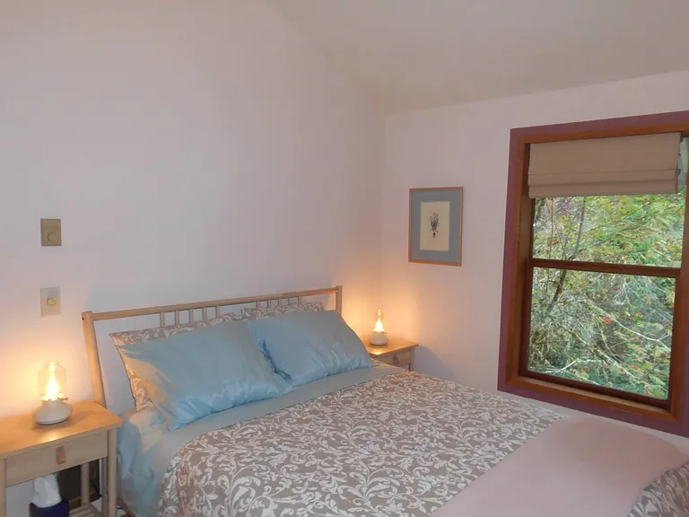 6574 NE New Brooklyn Rd — Photo 8