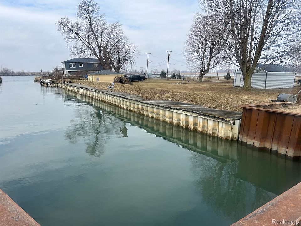 1st image of 6805 Lakeshore Dr