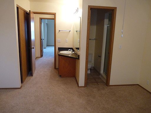 5th image of 1227 E Vine Gate Dr