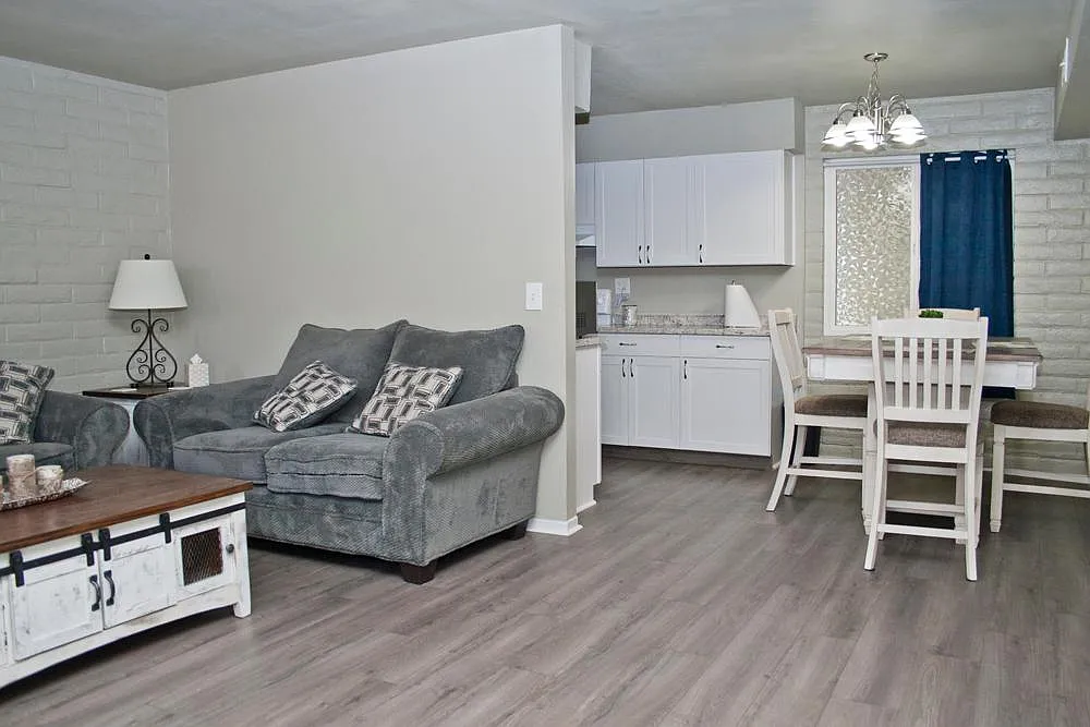 3 bed, 1420 sqft, $1,850 — Photo 2