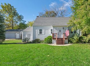 131 S Sheridan Rd, Lakemoor, IL 60051