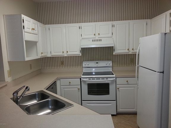 5th image of 10000 N GATE Parkway N #2215