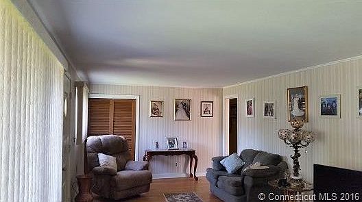 This shows the left side of...