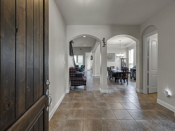 5th image of 9411 Brannok Ln