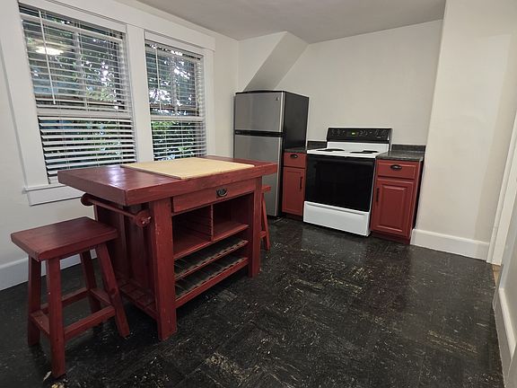 2nd image of 10 Conant Way APT 4