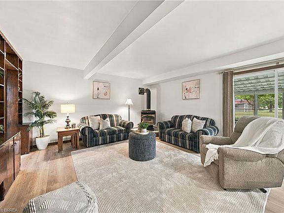 5th image of 638 Oak Park Rd