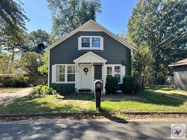 1st image of 520 E 19th St
