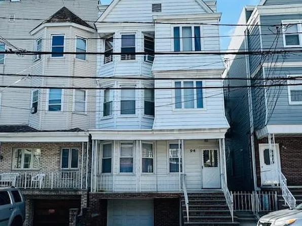 94 Andrew Street image 1 of 9