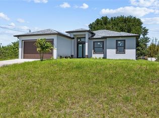 2916 41st St SW, Lehigh Acres, FL 33976