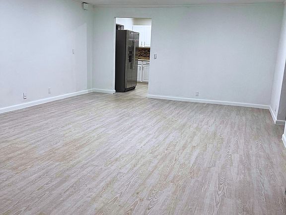 4th image of 1340 W 33rd Street
