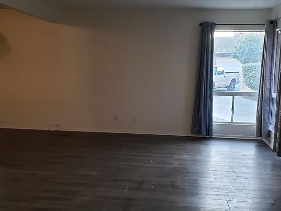 3rd image of 260XX Camphorwood Ave