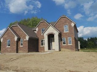 1189 Queensboro Dr, Rochester Hills, MI 48307