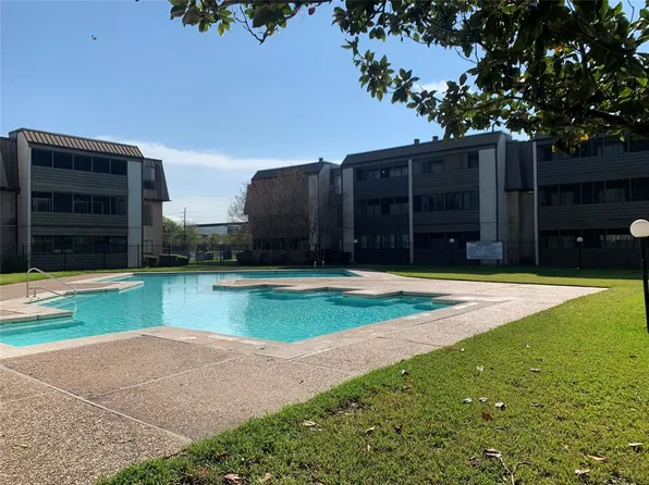 3035 Walnut Bend Ln APT 28, Houston, TX 77042