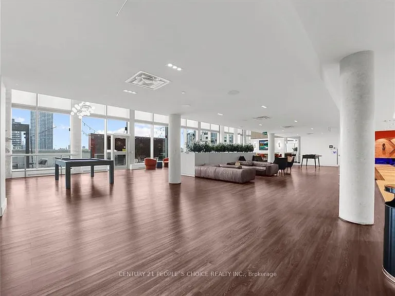 5 Wellington St S #905 — Photo 2