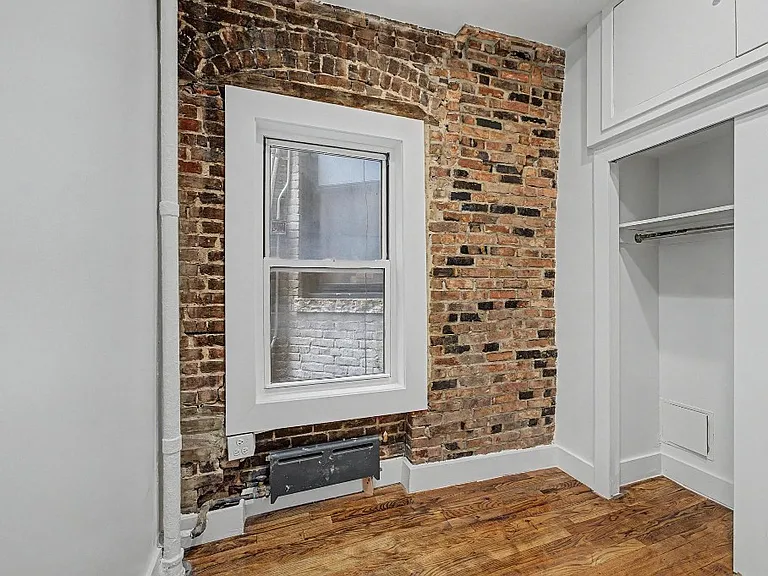221 Mott St #PHB — Photo 4
