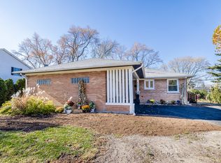 5332 Wolf Rd, Western Springs, IL 60558