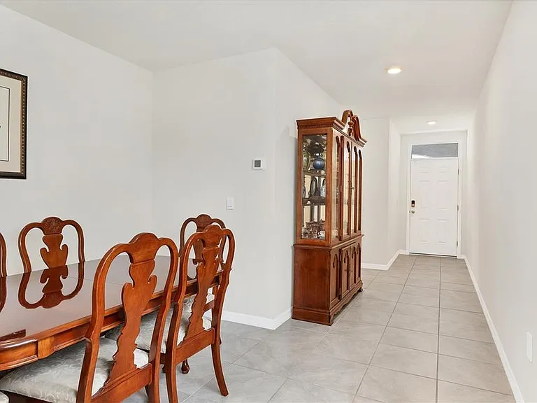 3293 Hilltop Cir — Photo 8